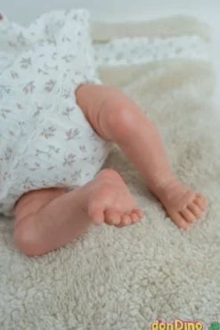 Bebé Reborn Isabella 40 cm. con Cojín Beige