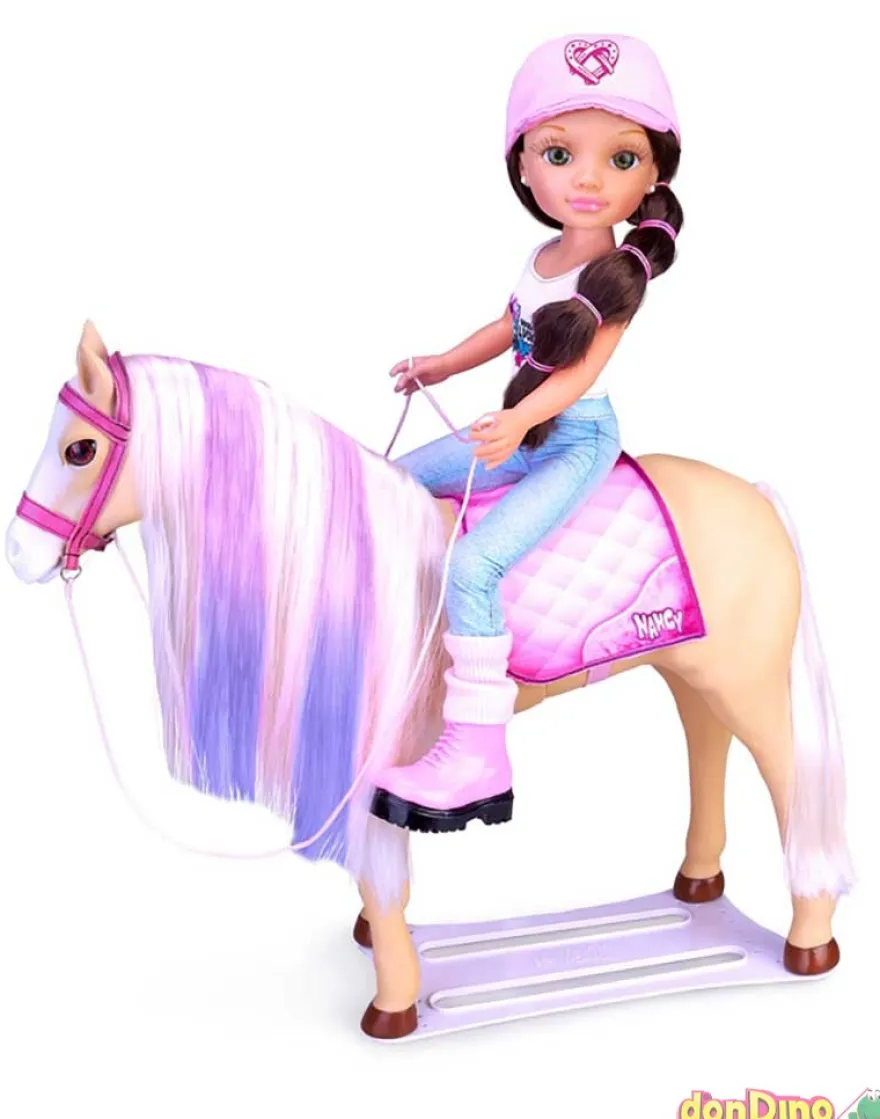 Nancy un dia con su caballo